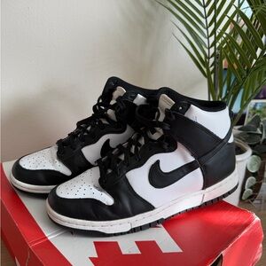 Nike dunks pandas size women’s 8